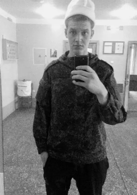 Я Алексей, 29, знакомлюсь без обязательств в Ясиноватой