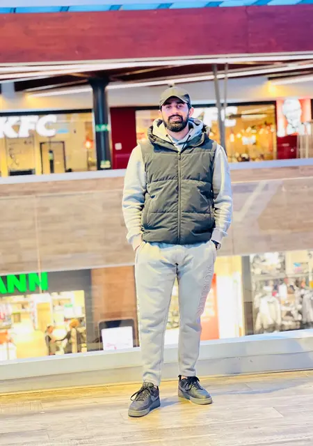 Nasir de Hospitalet de Llobregat, busco en el sitio relación a largo plazo