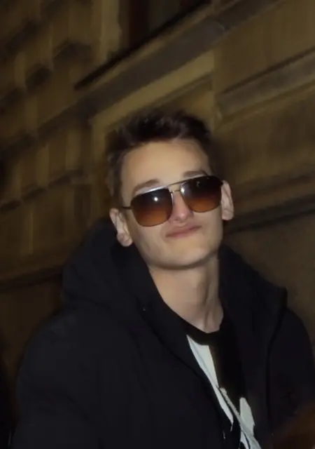 Влад из Черновцов, ищу на сайте знакомства без обязательств