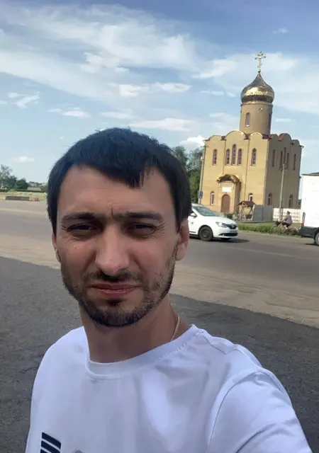 Я Руслан, 37, из Черкасс, ищу знакомство для совместных путешествий