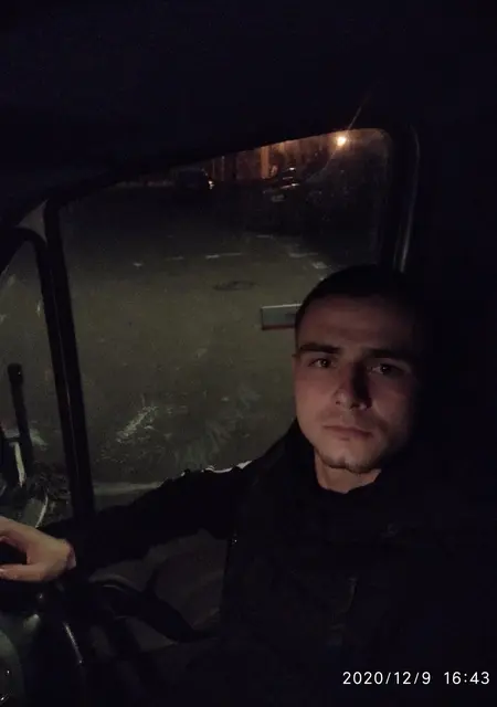 Я Макс, 27, из Чернигова, ищу знакомство для постоянных отношений