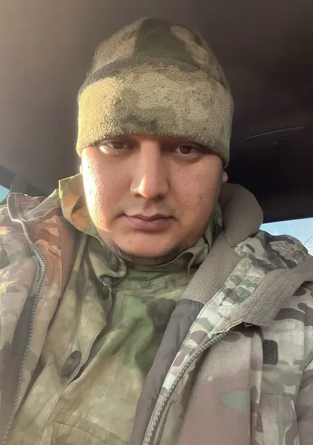 Я Толян, 31 років з Мелітополя, шукаю знайомство для постійних стосунків