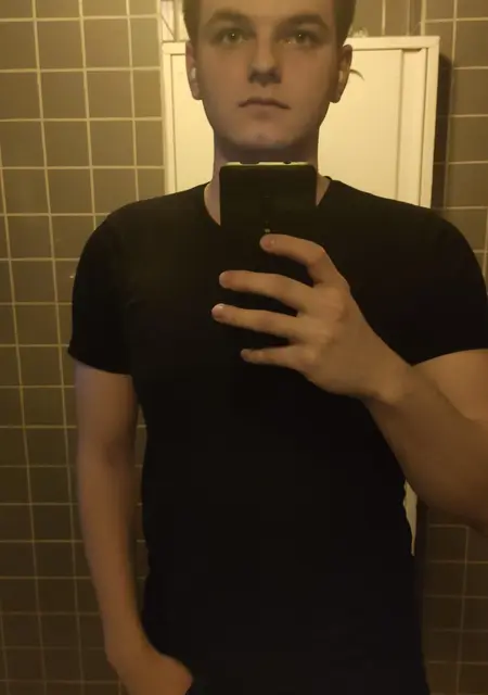 Я Виталий, 24, знакомлюсь для приятного времяпровождения в Обухове