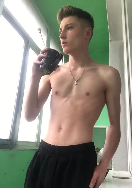 Я Іван, 21, из Каменца-Подольского, ищу знакомства без обязательств