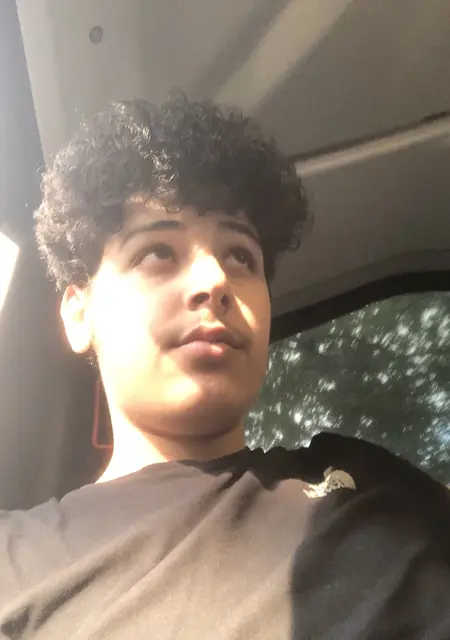 Я Anas, 20, из Франкфурта-на-майне, ищу знакомство для постоянных отношений