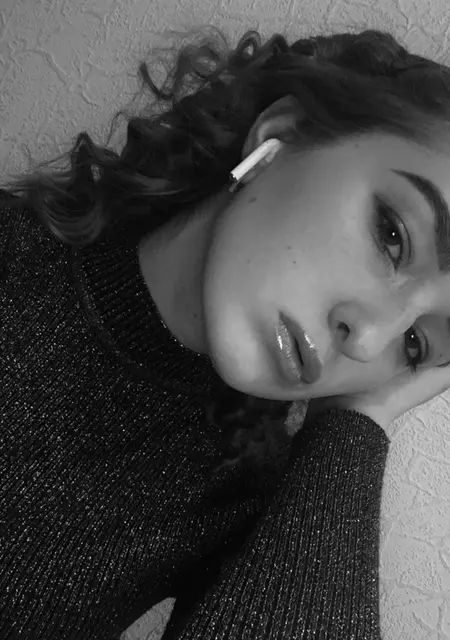 Я Яна, 23, знакомлюсь для приятного времяпровождения в Харькове