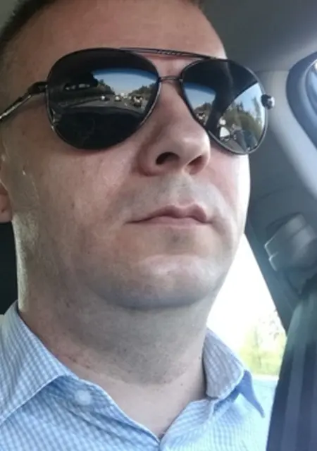 Я Sasha, 42, из Луганска, ищу знакомство для общения