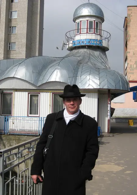 Я Виталий, 48 років з Кривого Рогу, шукаю знайомства без зобов'язань