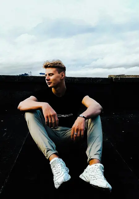 Я Даня, 25, из Жлобина, ищу знакомства на одну ночь