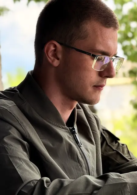 Давид из Мадрида, ищу на сайте знакомства без обязательств