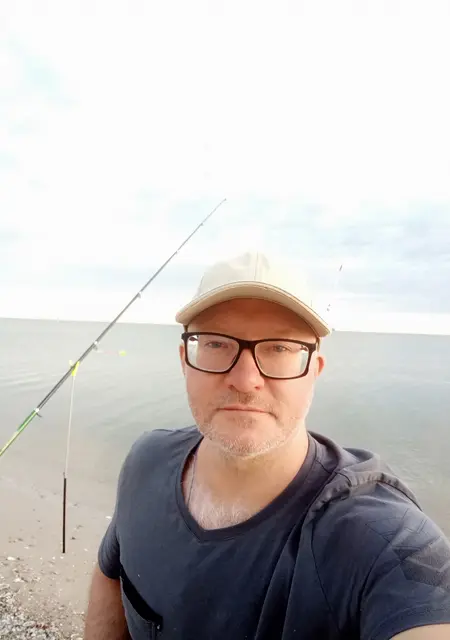 Я Виталий, 49 років з Маріуполя, шукаю знайомства без зобов'язань