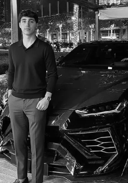 Я Антон, 20, из Нюрнберга, ищу знакомства без обязательств