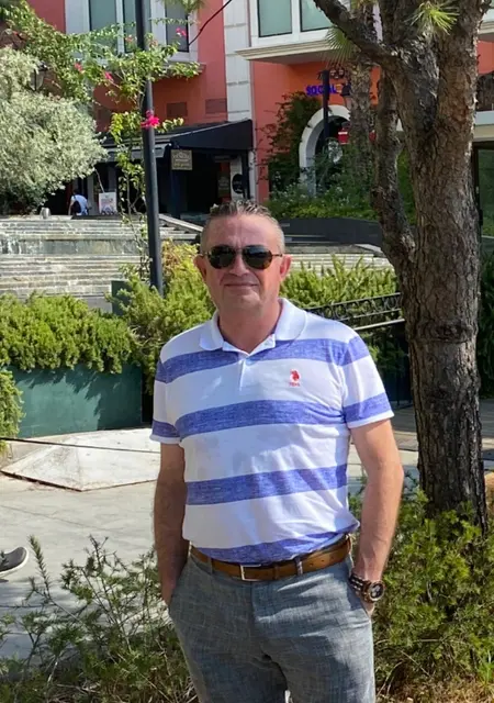 Я Serkan, 47, из Измира, ищу знакомства на одну ночь