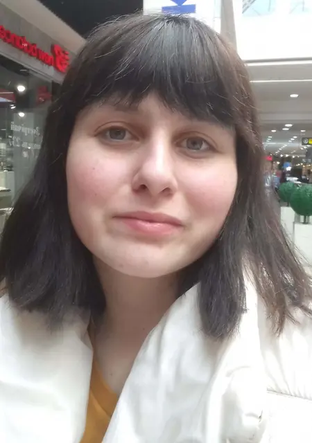 Надя из Кривого Рога, ищу на сайте постоянные отношения