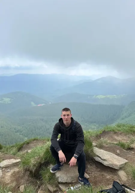 Ілля из Ровно, ищу на сайте знакомства на одну ночь