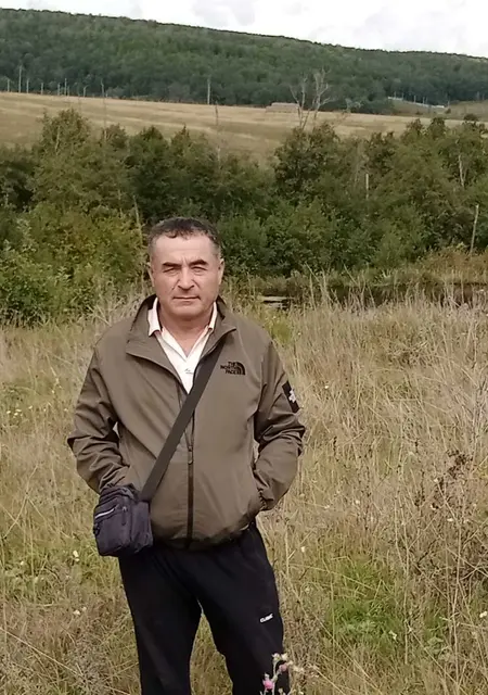 Я Валико, 51, знакомлюсь на одну ночь в Париже
