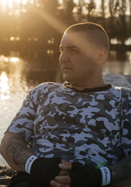 Артём з Кам'янського, шукаю на сайті знайомства на одну ніч