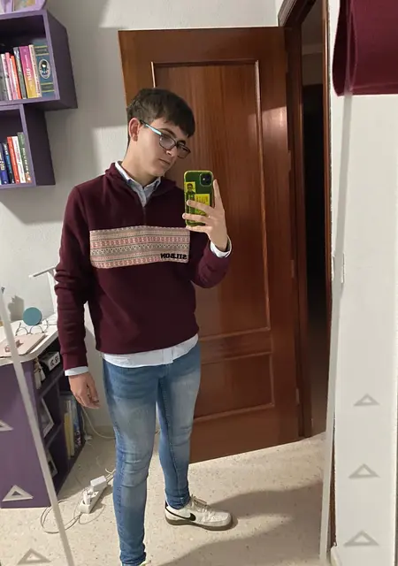 Я Alexcarmona, 20, знакомлюсь на одну ночь в Тельде