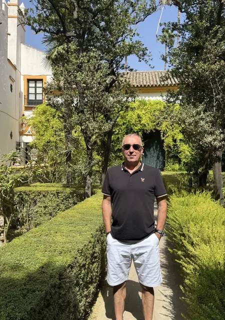 Омар из Малаги, мне 49, познакомлюсь на одну ночь