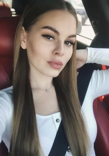 Алеся из Черкасс, ищу на сайте приятное времяпровождение