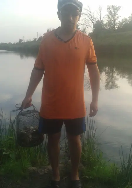 Я Денис Иващенко, 25, знакомлюсь без обязательств в Славянске