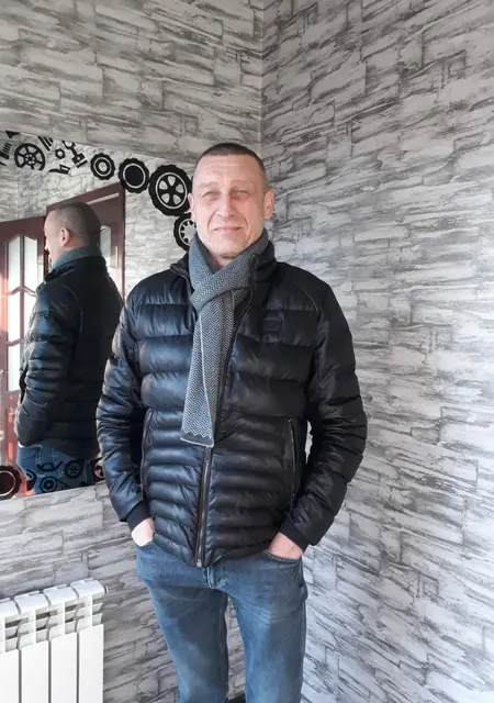 Я Михаил, 50, из Киева, ищу знакомство для постоянных отношений