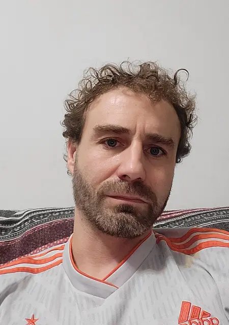 Soy Carlos, 36 años, conociéndome para lío de una noche en Alcalá de Henares