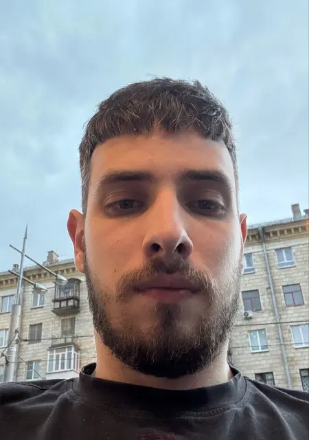 Denis из Броваров, ищу на сайте общение