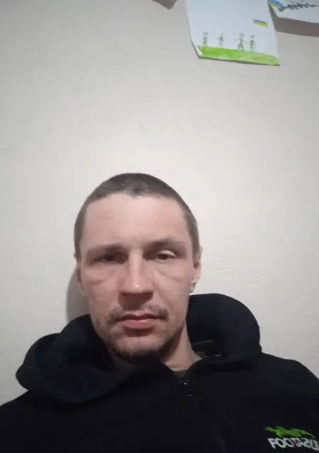 Сергей из Харькова, мне 37, познакомлюсь на одну ночь