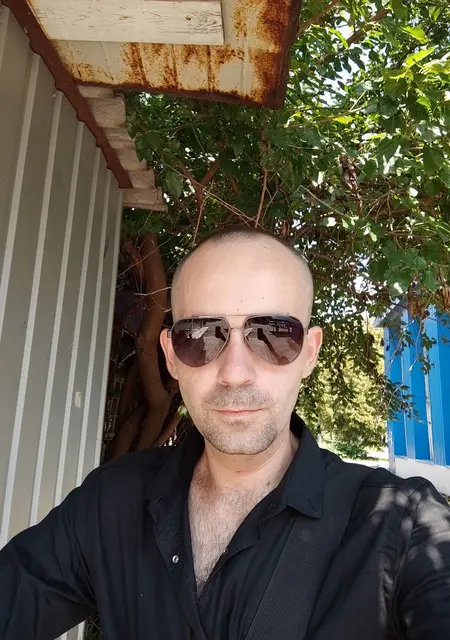 Я Виталий, 31, из Горловки, ищу знакомство для общения