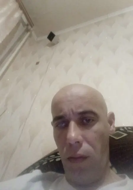 Сергей з Кам'янського, шукаю на сайті знайомства на одну ніч