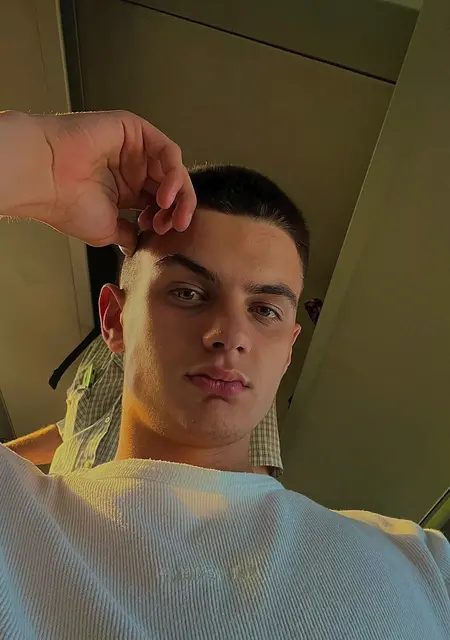 Bogdan из Конин, ищу на сайте знакомства на одну ночь