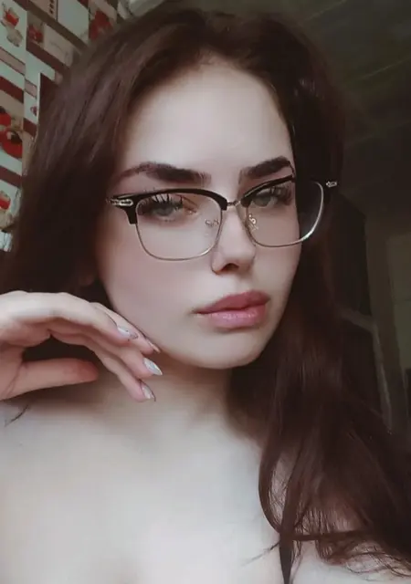 Я Ангелина, 22, знакомлюсь для дружбы в Каменском