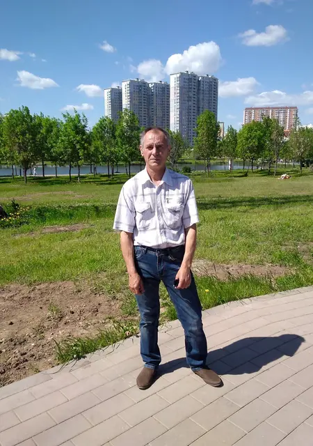 Я Сергей, 49, из Макеевки, ищу знакомство для приятного времяпровождения