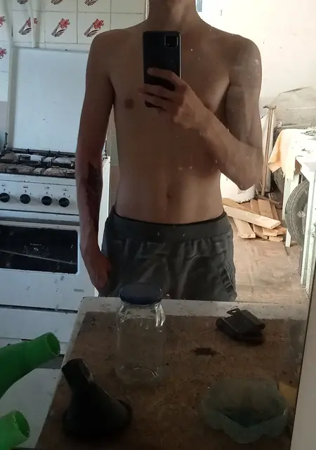 Я Игорь, 25, из Стаханова, ищу знакомства без обязательств