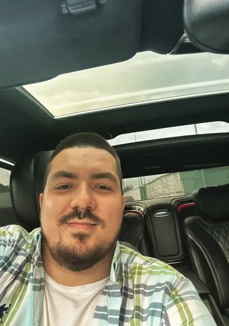 Роберт из Ньюкасл-апон-тайн, мне 29, познакомлюсь для приятного времяпровождения