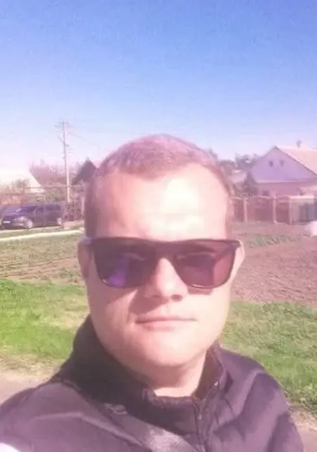 Максим з Слов'янська, шукаю на сайті знайомства на одну ніч