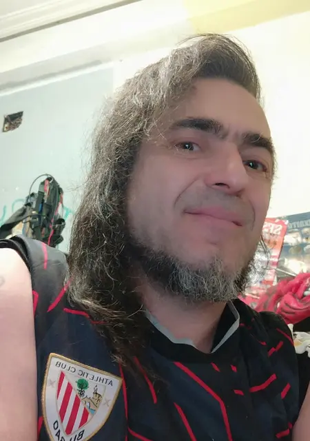 Soy Xukoxuko, 45 años de Portugalete, busco conocer gente para relación abierta