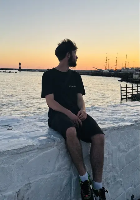 Сочилюбимый из Амстердама, мне 19, познакомлюсь на одну ночь