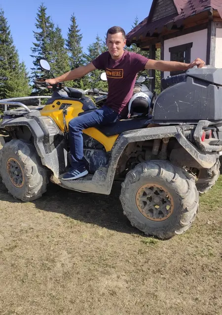 Я Віктор, 36, знакомлюсь для приятного времяпровождения в Житомире