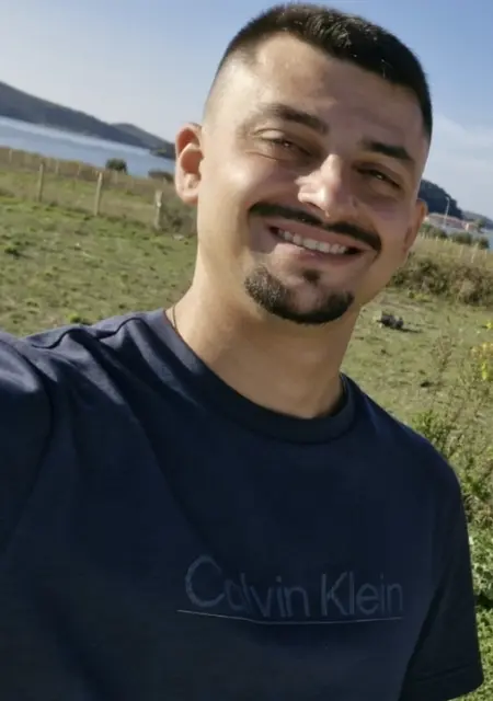 Я Brejdi Kamberaj, 29, из Валенсии, ищу знакомство для открытые отношения