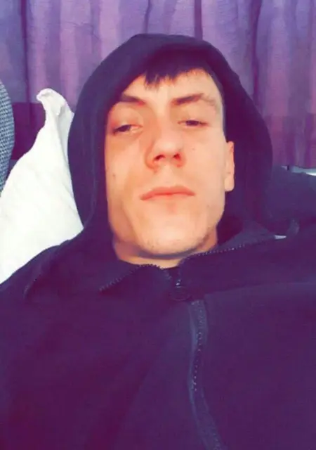 Я Cristian, 31, знакомлюсь для открытые отношения в Нортгемптон