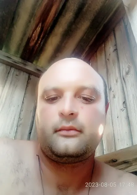 Roma из Каменского, мне 35, познакомлюсь на одну ночь