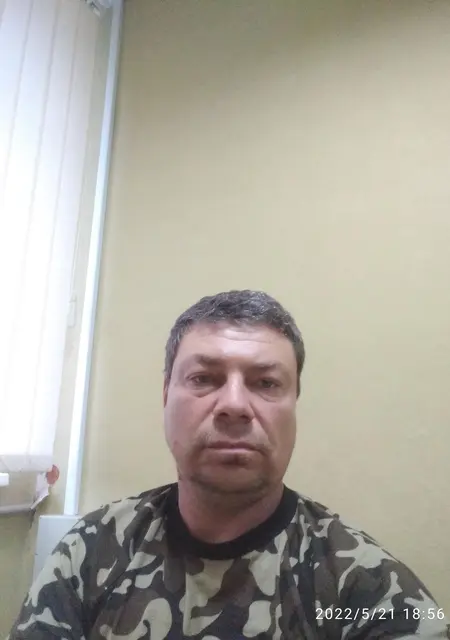 Я Виталий, 47 років з Дніпра, шукаю знайомства без зобов'язань