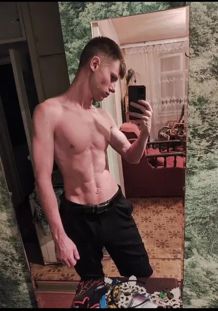 Uaroslav из Донецка, мне 21, познакомлюсь без обязательств