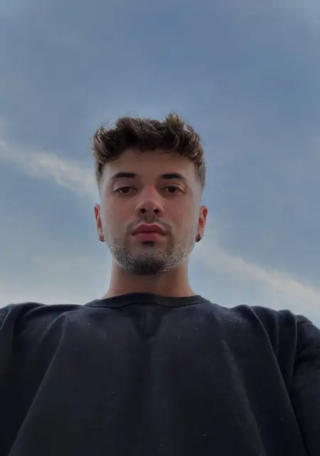 David из Sabadell, мне 21, познакомлюсь для приятного времяпровождения