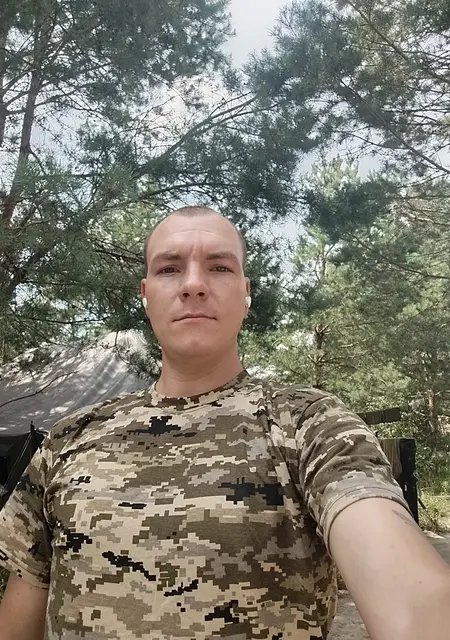 Саша з Львова, шукаю на сайті знайомства на одну ніч