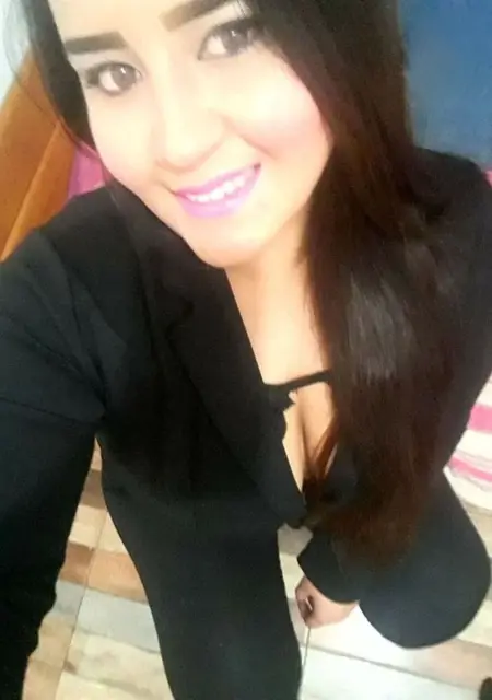 Soy Angella, 31 años, conociéndome en Madrid