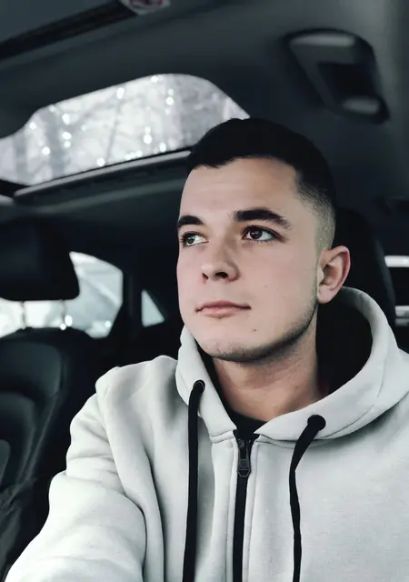 Влад з Бориспіль, шукаю на сайті приємне проведення часу