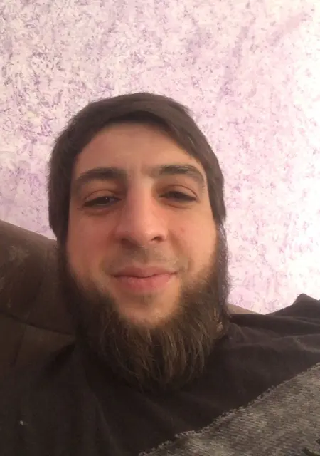 Сам Позову из Геническа, мне 29, познакомлюсь на одну ночь